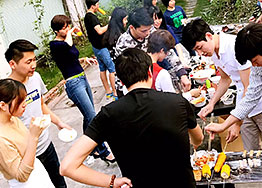 海博裝修公司金秋BBQ活動(dòng) 擋不住的燒烤熱情 海博裝修公司金秋BBQ活動(dòng) 擋不住的燒烤熱情
