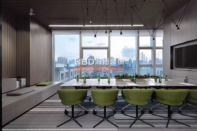 廣州辦公室裝修,高大上辦公設(shè)計,廣州裝修設(shè)計公司,氣質(zhì)辦公室.jpg