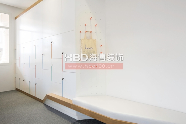 簡約辦公室裝修,廣州辦公室裝修,廣州裝飾公司,辦公室設(shè)計(jì).jpg